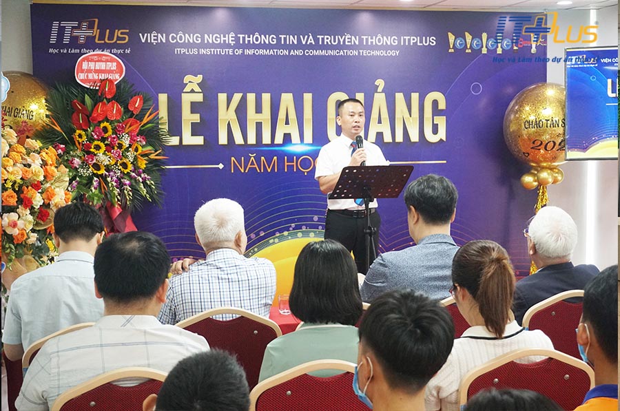 le khai giảng 2023