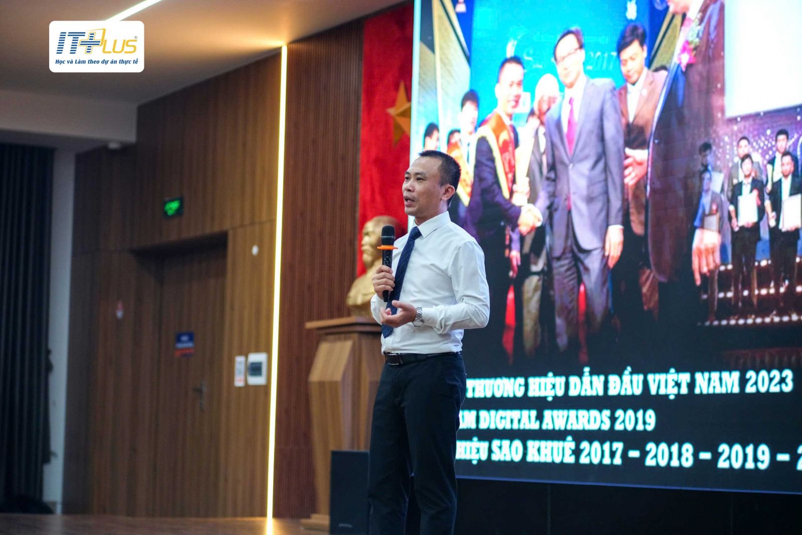 &Ocirc;ng Ho&agrave;ng Văn Thắng - Tổng Gi&aacute;m đốc Viện C&ocirc;ng nghệ Th&ocirc;ng tin v&agrave; Truyền th&ocirc;ng ITPlus