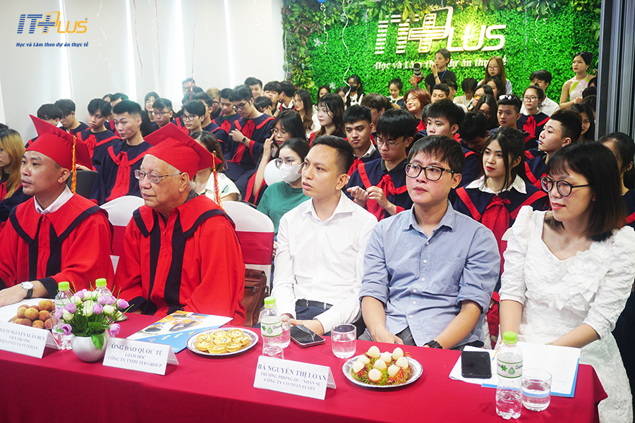 LỄ TỐT NGHIỆP HỌC VI&Ecirc;N KH&Oacute;A 2020 - 2022