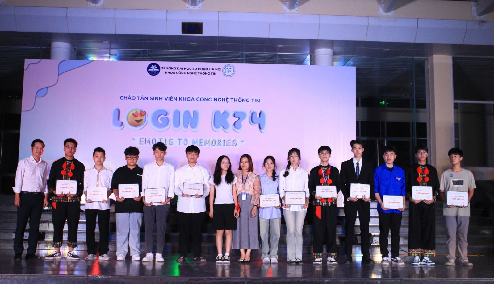 ITPlus tới tham dự ch&agrave;o t&acirc;n sinh vi&ecirc;n khoa C&ocirc;ng nghệ th&ocirc;ng tin trường Đại học Sư phạm H&agrave; Nội.