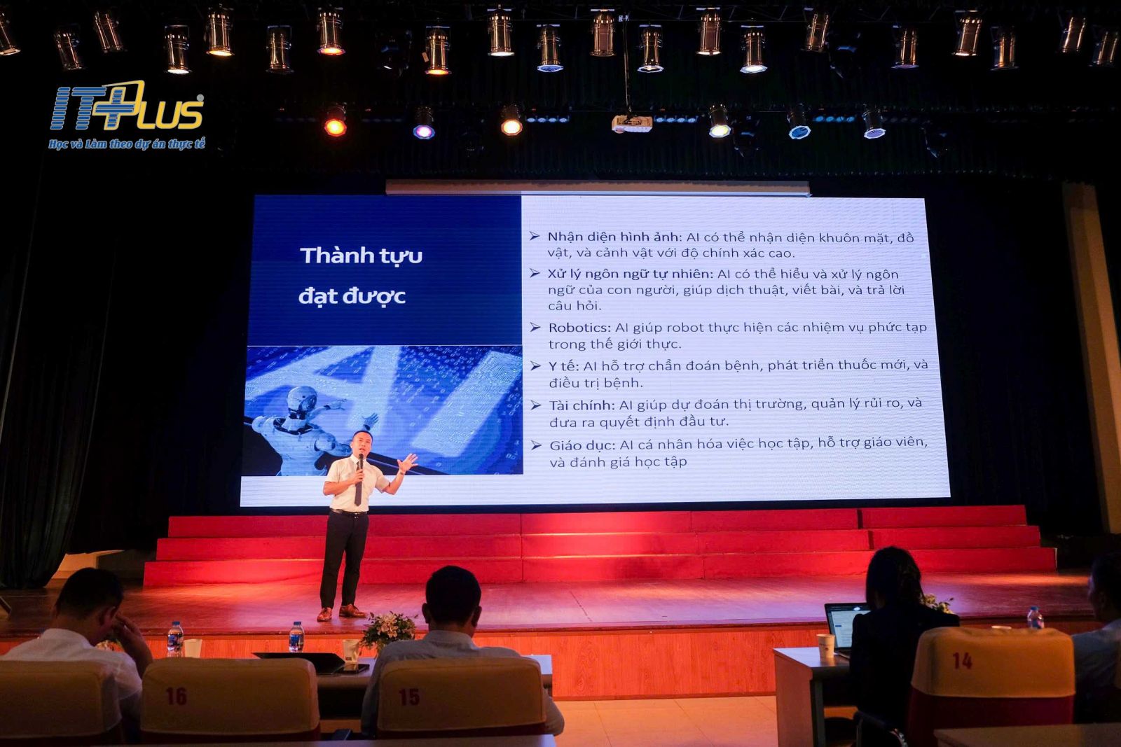 Tổng Gi&aacute;m đốc Ho&agrave;ng Văn Thắng n&oacute;i về những th&agrave;nh tựu m&agrave; tr&iacute; tuệ nh&acirc;n tạo AI đạt được.