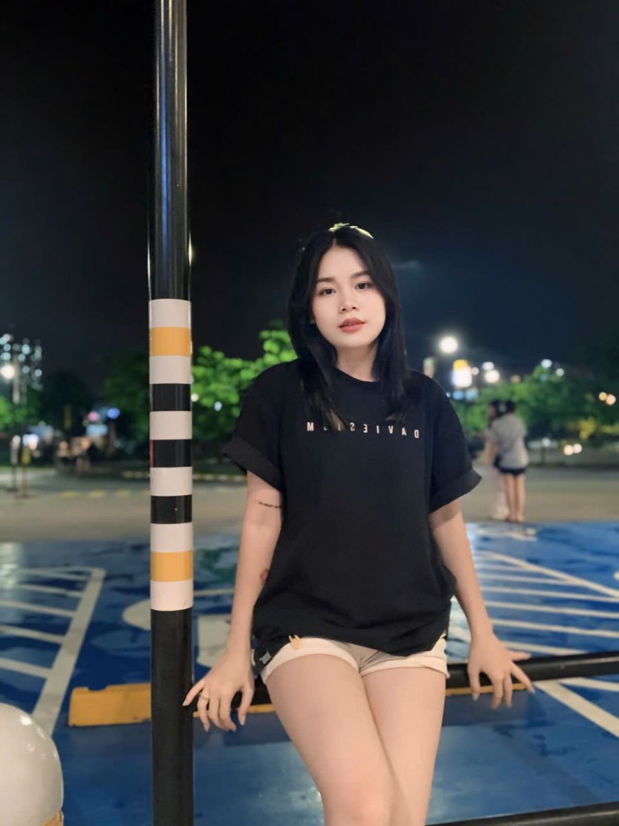 Vũ Thị Thuỷ, c&ocirc; g&aacute;i sinh năm 2000, sở hữu vẻ đẹp cuốn h&uacute;t