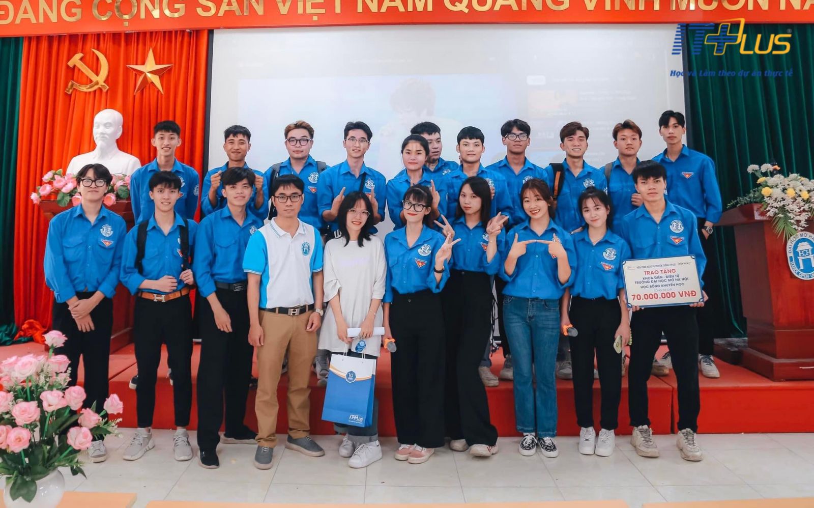 doanh nghiệp v&agrave; đối t&aacute;c itplus