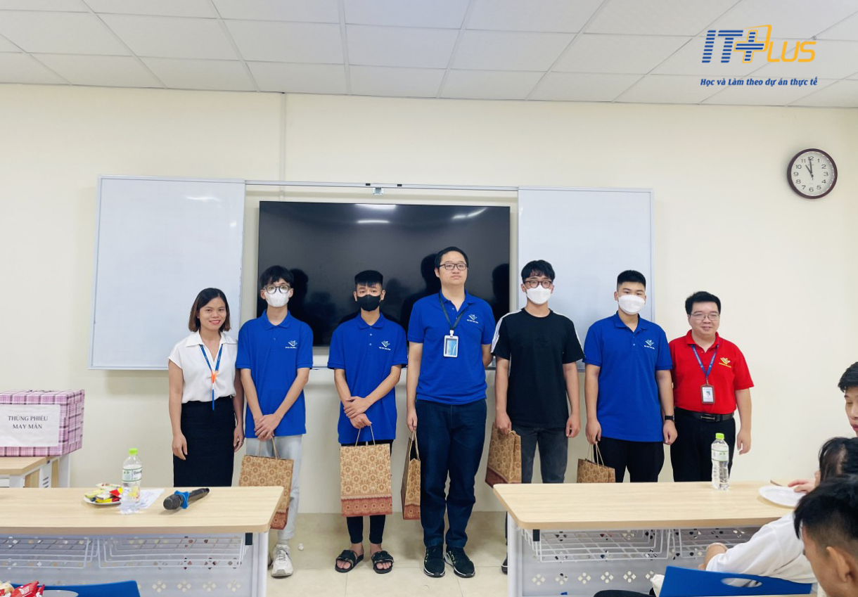 đối t&aacute;c v&agrave; doanh nghiệp itplus