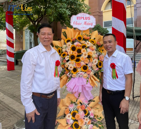 doanh nghiệp v&agrave; đối t&aacute;c itplus