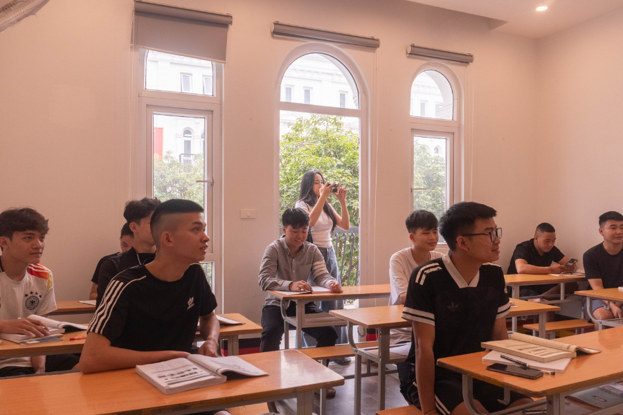 Lớp học tiếng H&agrave;n tại ITPlus